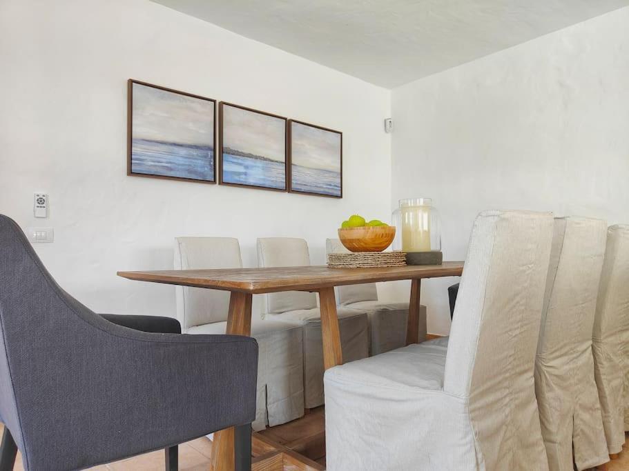 No 2. Stunning 4-bedroom With Large Pool * La Oliva